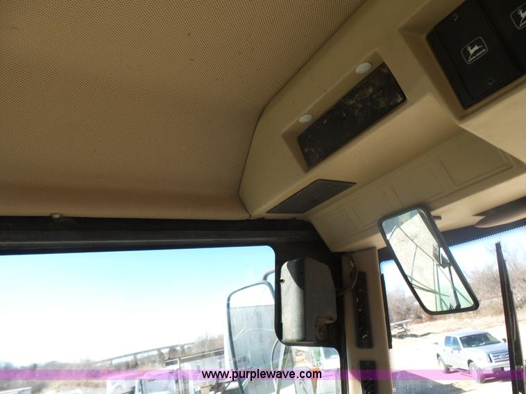 image for item L5409 1998 John Deere 6750 forage harvester