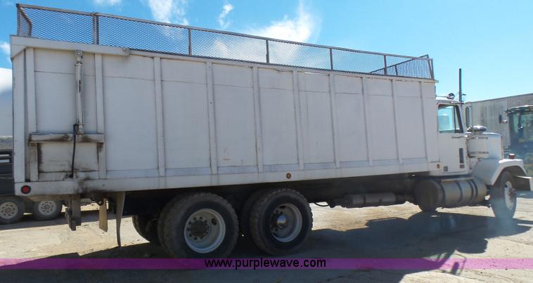 image for item L5410 1979 GMC General grain/silage truck