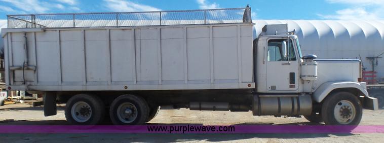 image for item L5410 1979 GMC General grain/silage truck