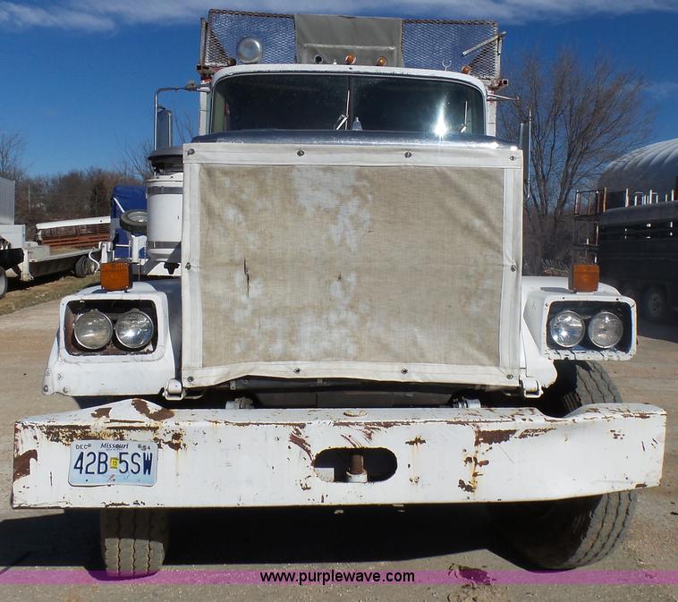 image for item L5410 1979 GMC General grain/silage truck