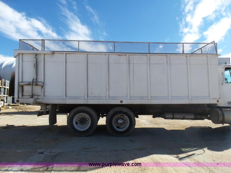 image for item L5410 1979 GMC General grain/silage truck