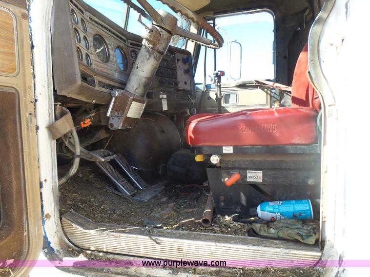 image for item L5410 1979 GMC General grain/silage truck