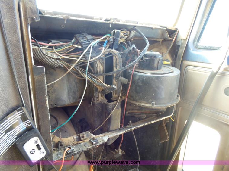 image for item L5410 1979 GMC General grain/silage truck