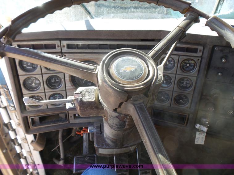 image for item L5410 1979 GMC General grain/silage truck