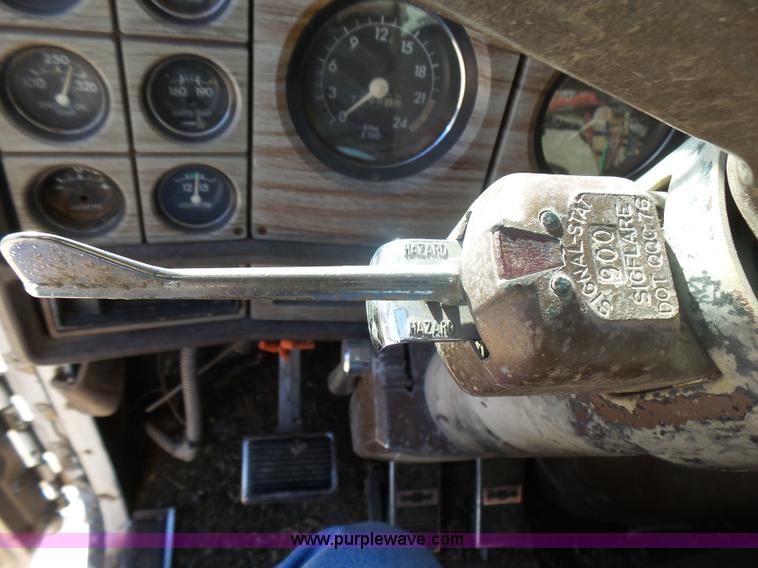 image for item L5410 1979 GMC General grain/silage truck