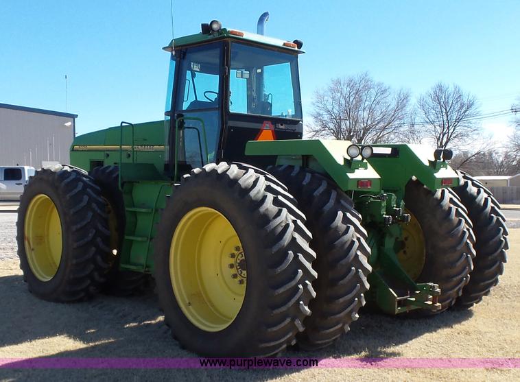 image for item L6145 1993 John Deere 8770 4WD tractor