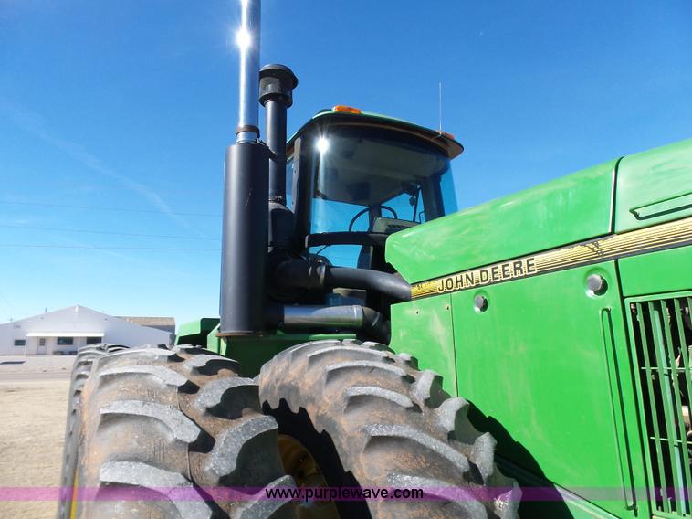 image for item L6145 1993 John Deere 8770 4WD tractor