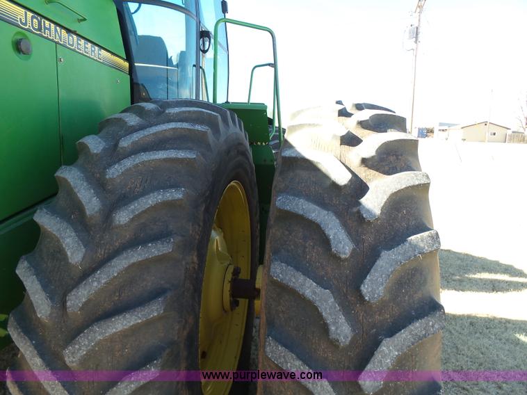 image for item L6145 1993 John Deere 8770 4WD tractor