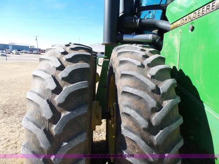 image for item L6145 1993 John Deere 8770 4WD tractor