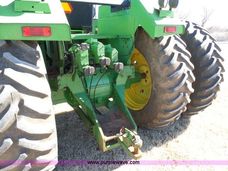 image for item L6145 1993 John Deere 8770 4WD tractor
