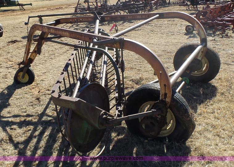 image for item L6183 John Deere 896A hay rake