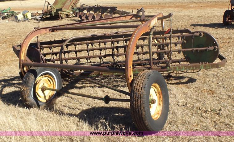 image for item L6183 John Deere 896A hay rake