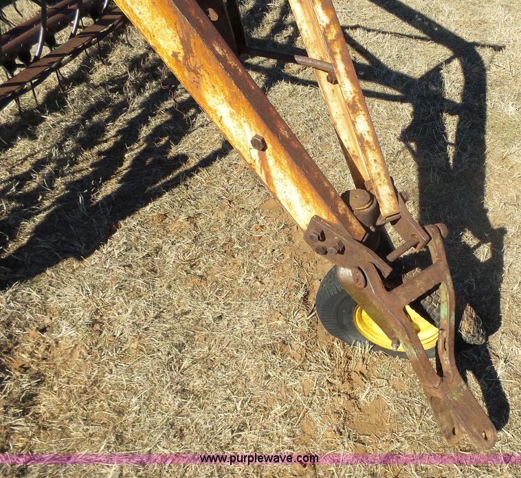 image for item L6183 John Deere 896A hay rake