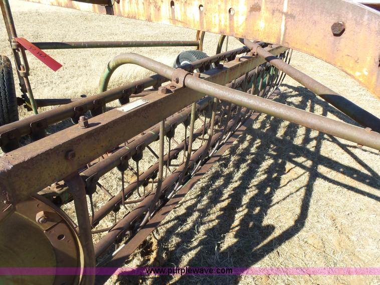 image for item L6183 John Deere 896A hay rake