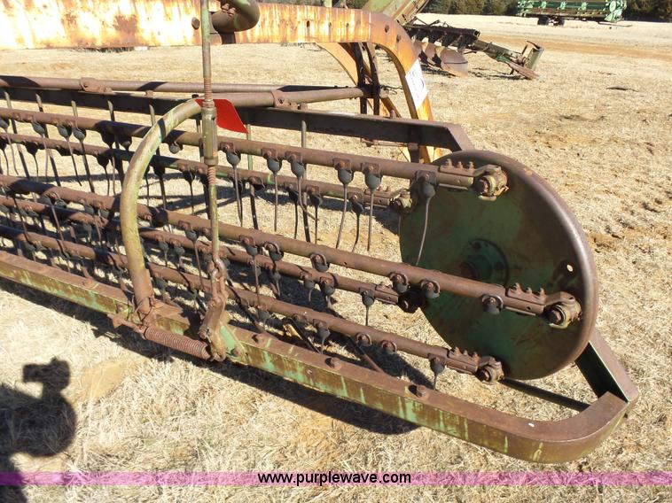 image for item L6183 John Deere 896A hay rake