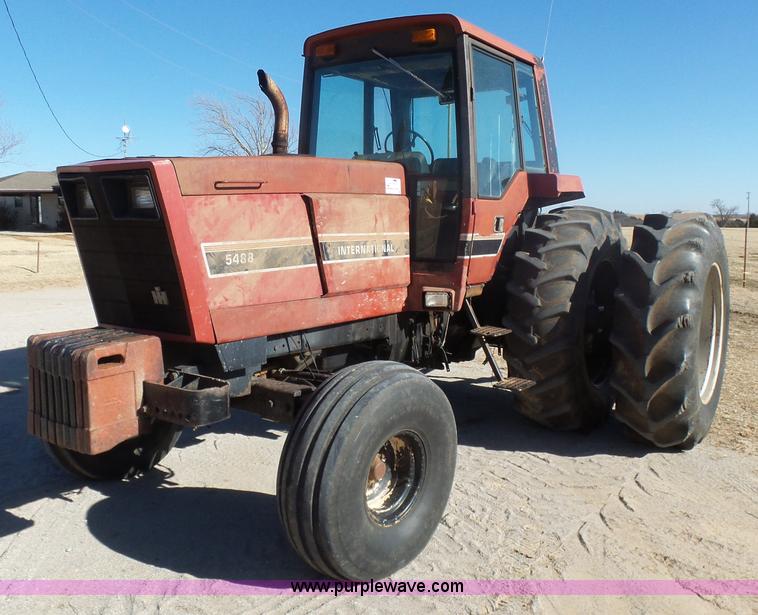 image for item L6191 1984 International 5488 tractor