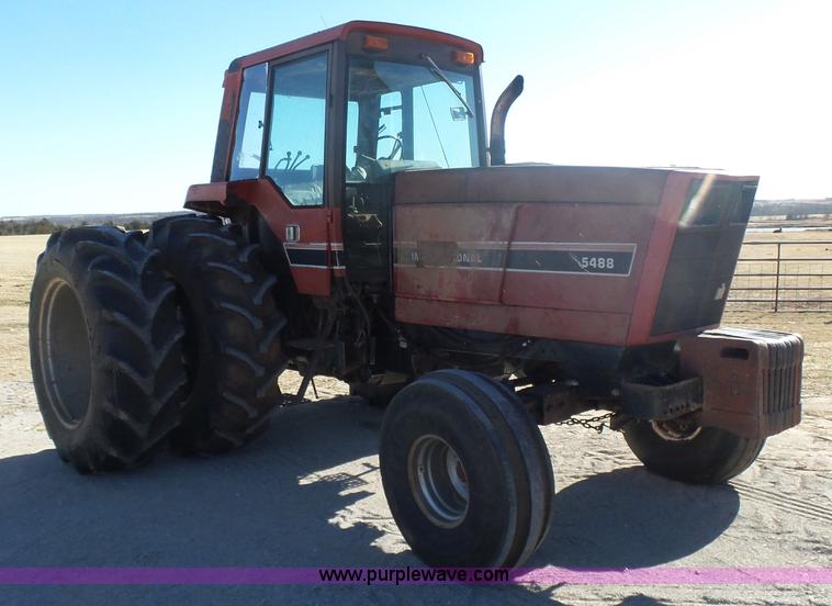 image for item L6191 1984 International 5488 tractor