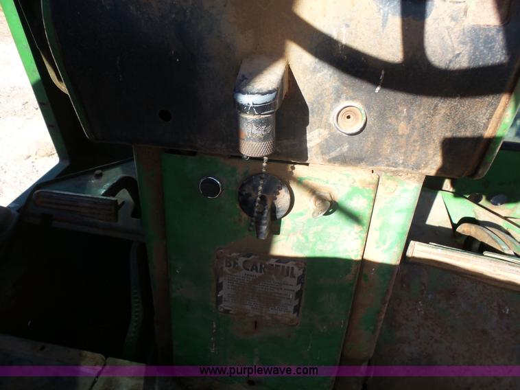 image for item L6192 John Deere 5020 tractor