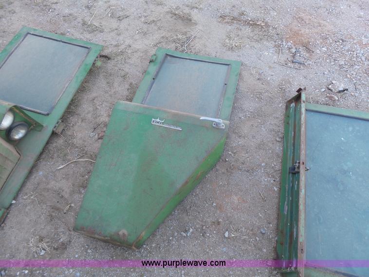 image for item L6192 John Deere 5020 tractor