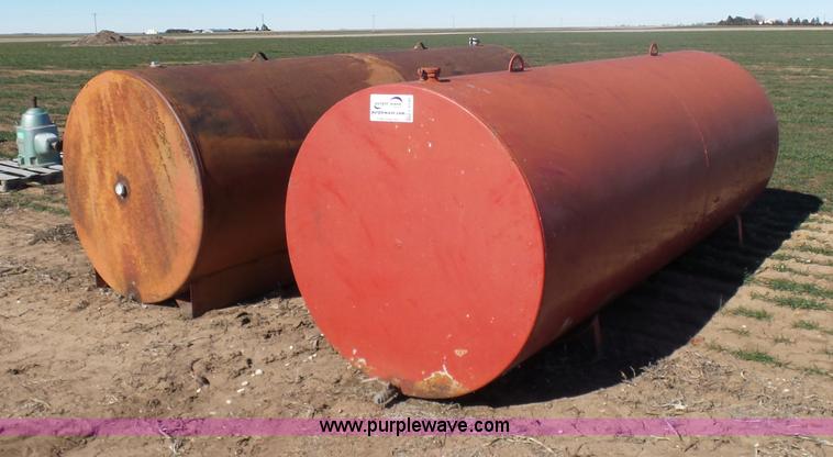 image for item L6195 (2) fuel tanks