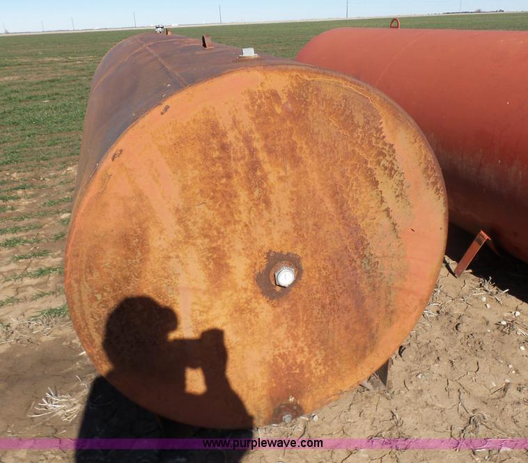 image for item L6195 (2) fuel tanks