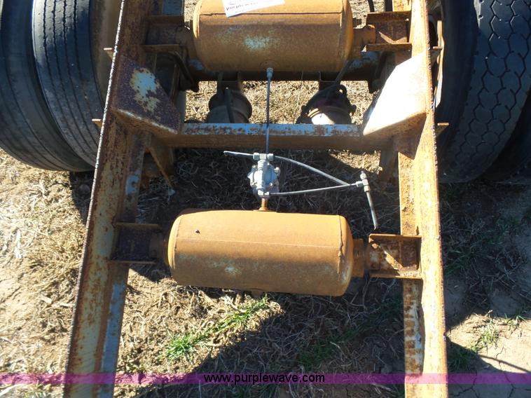 image for item L6201 Semi trailer running gear