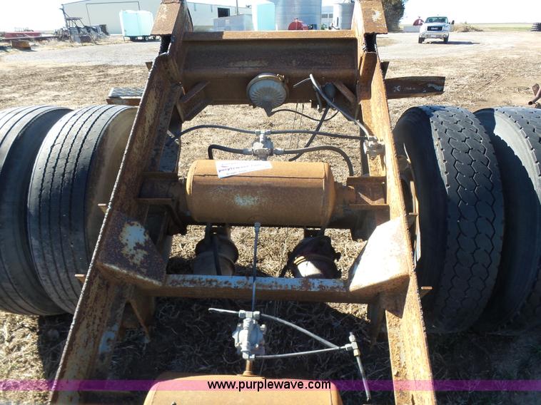 image for item L6201 Semi trailer running gear