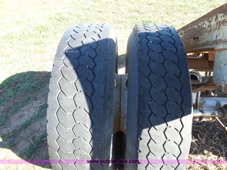 image for item L6201 Semi trailer running gear