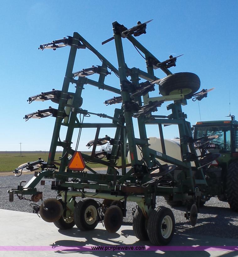 image for item L6204 Coulter fertilizer applicator