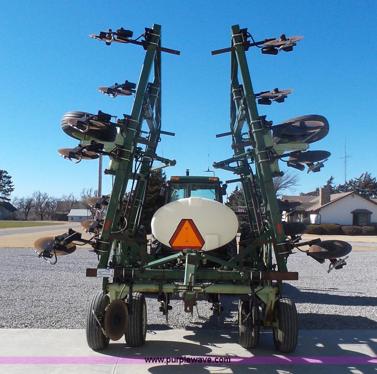 image for item L6204 Coulter fertilizer applicator