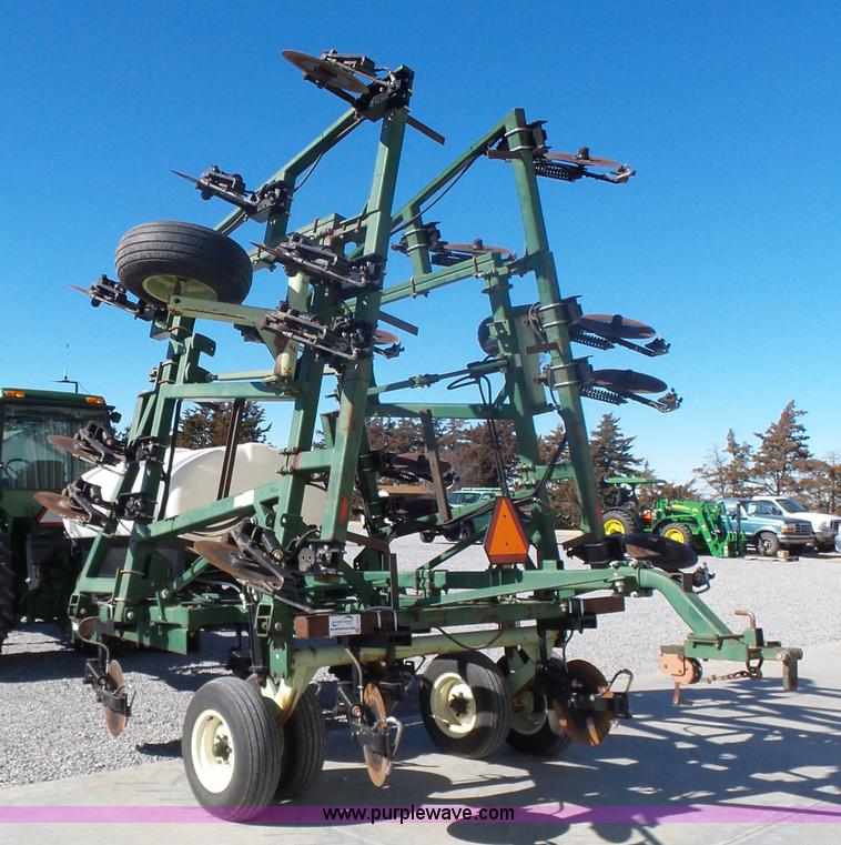 image for item L6204 Coulter fertilizer applicator
