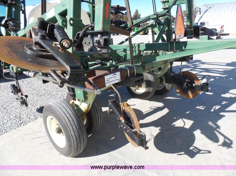image for item L6204 Coulter fertilizer applicator