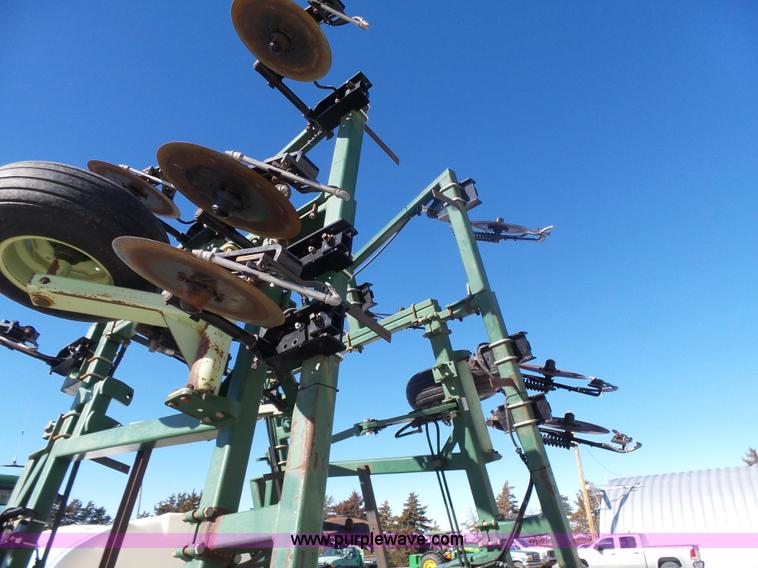 image for item L6204 Coulter fertilizer applicator