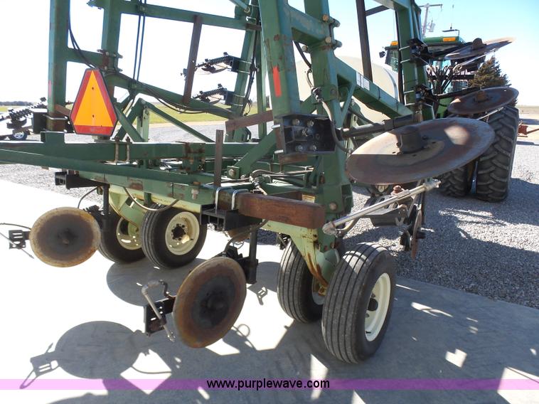 image for item L6204 Coulter fertilizer applicator
