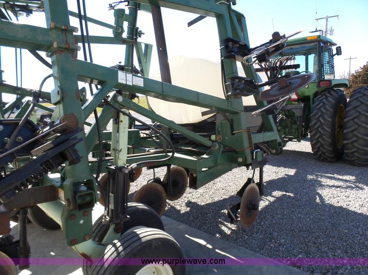 image for item L6204 Coulter fertilizer applicator
