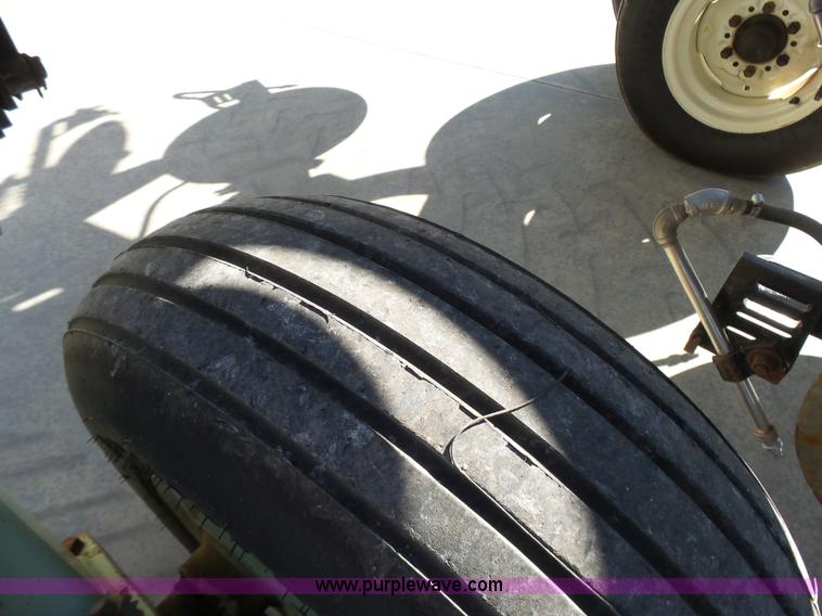 image for item L6204 Coulter fertilizer applicator