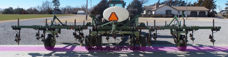 image for item L6204 Coulter fertilizer applicator