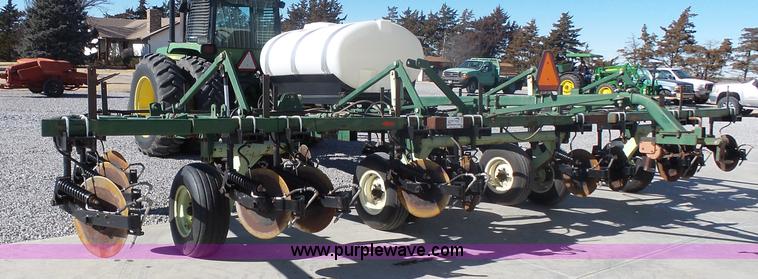 image for item L6204 Coulter fertilizer applicator