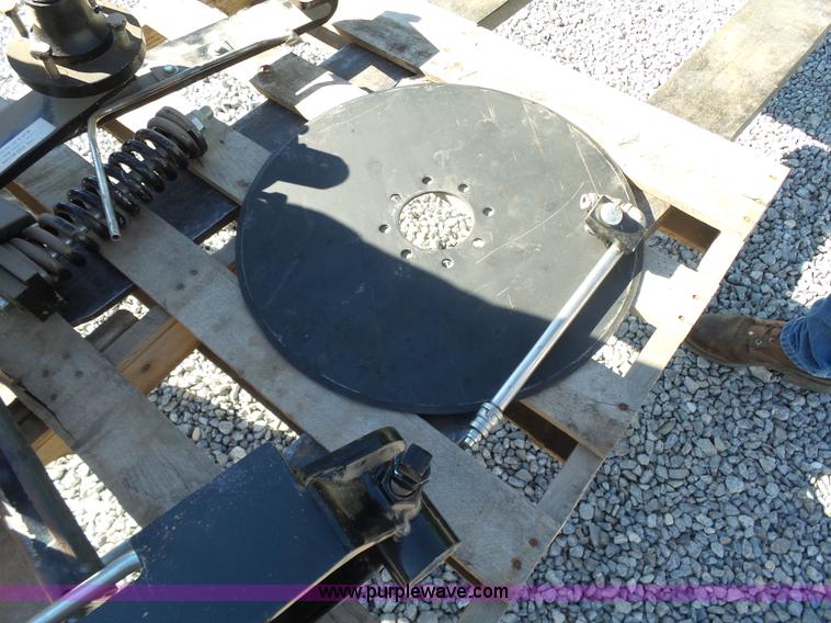 image for item L6204 Coulter fertilizer applicator