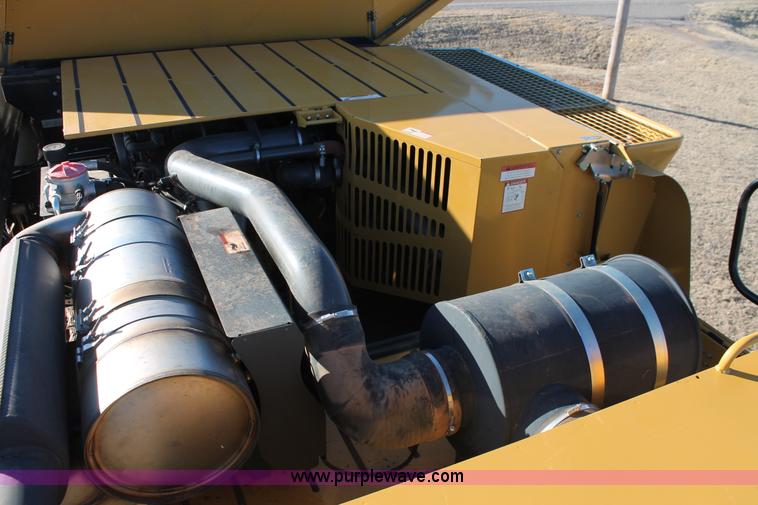 image for item L6817 2013 Lexion Claas 750 combine