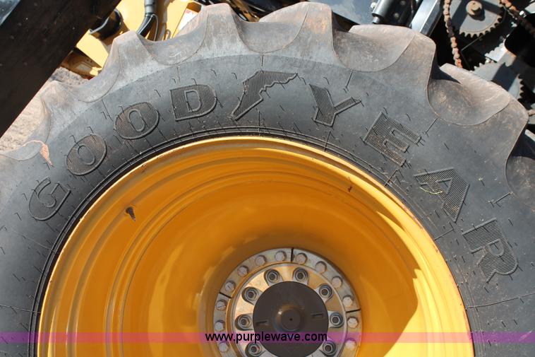 image for item L6817 2013 Lexion Claas 750 combine