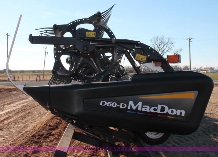 image for item L6818 2012 MacDon D60D draper head