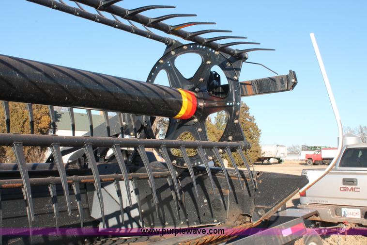 image for item L6818 2012 MacDon D60D draper head