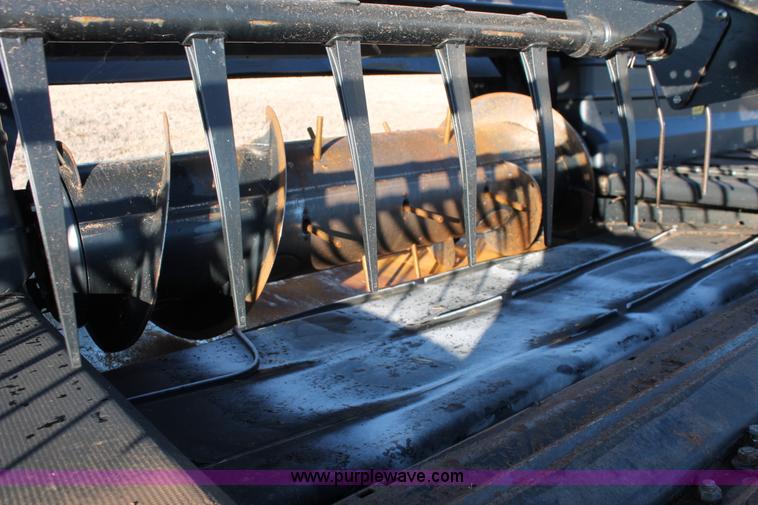 image for item L6818 2012 MacDon D60D draper head