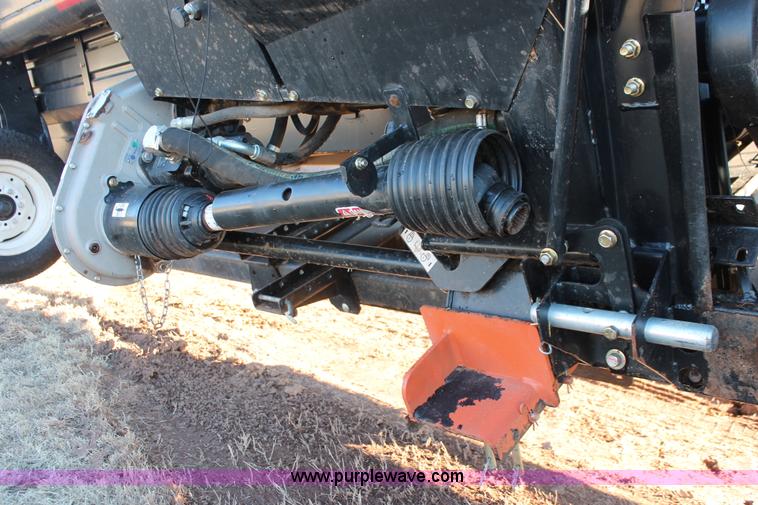 image for item L6818 2012 MacDon D60D draper head