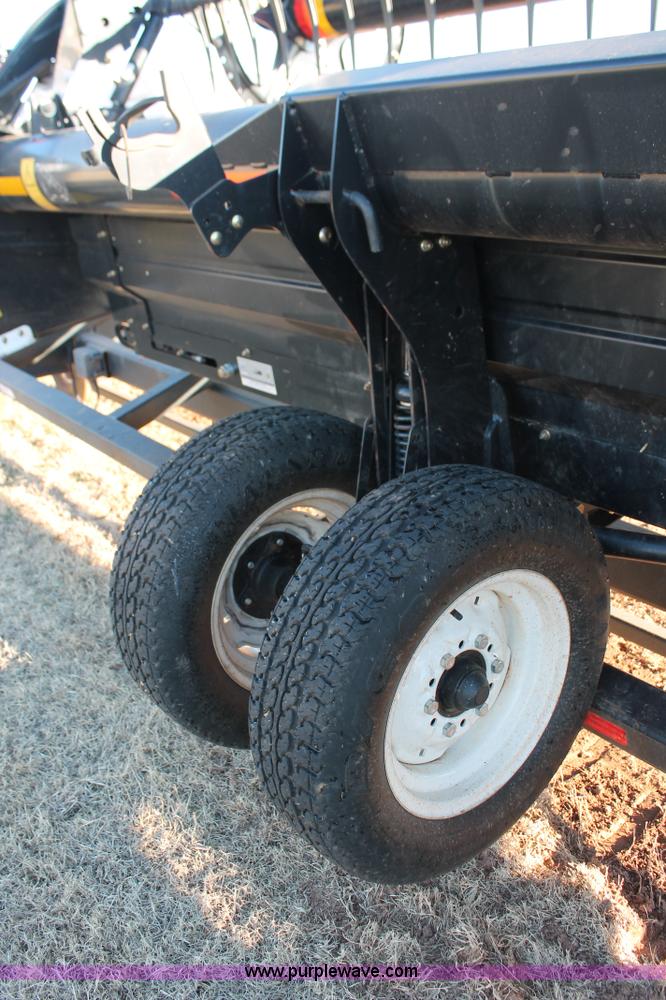 image for item L6818 2012 MacDon D60D draper head