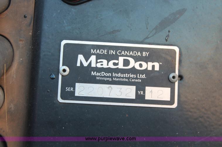 image for item L6818 2012 MacDon D60D draper head