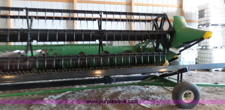 image for item L7047 2002 John Deere 925F platform head