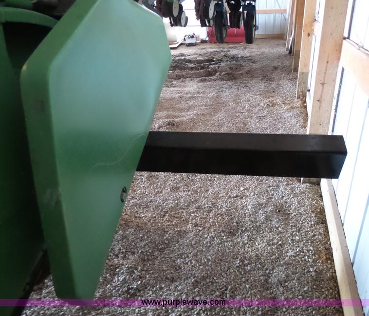 image for item L7048 E-Z Trail 880 header trailer