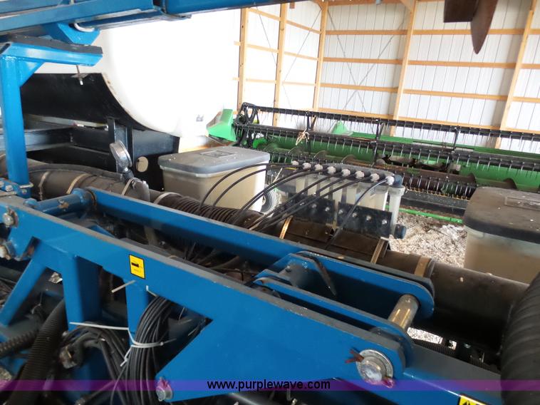 image for item L7050 2008 Kinze 3600 16/31 split row no-till planter